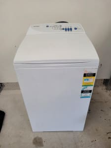 Fisher & Paykel Top loader Washing Machine 5.5kg