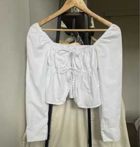 Subtitled White Tie Front Top