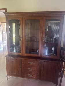 China cabinet great condition