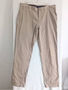 Tommy Hilfiger TH Flex Mens Chino Pants Trousers Size 36 L32 Beige