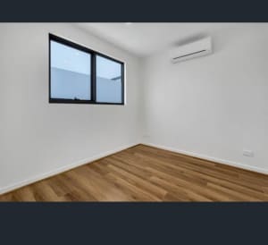 Room for rent in werribee