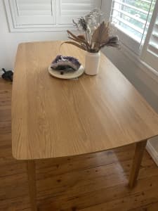 6 Seater Oak Veneer Dining Table