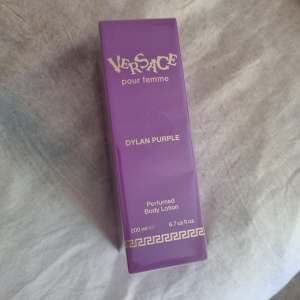 Versace Dylan Perfumed Body Lotion 200ml
