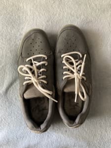 Merrell Castle Rock shoes, size US9, UK8.5, EUR 43