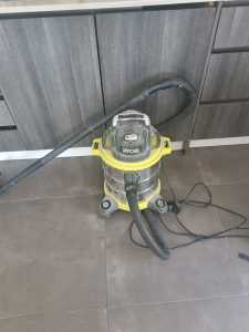 Wet and dry vacuum 