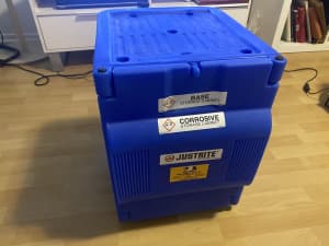 Corrosive storage cabinet (15l)