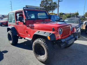 P3918 - Jeep Wrangler 2005 Red Wrecking