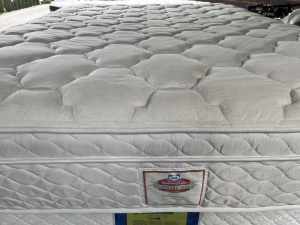 Sealy queen size pillow top mattress