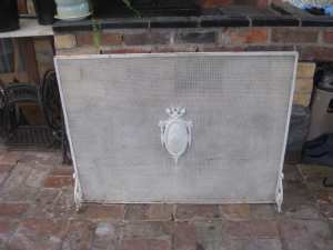 Vintage Metal Fire-Place Screen (White) Height - 75 cm x Width - 96 cm