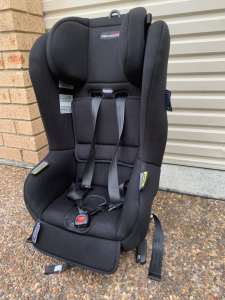 2 x Britax Car seat iso-fix newborn to 4 years