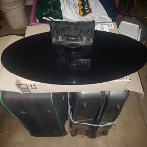 SAMSUNG TV STAND AND MOUNT.... BN61-03284A......42Q9