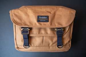 TRAKKE Bairn Dry-Finish Waxed Canvas Messenger Bag (Whisky) LIKE NEW!