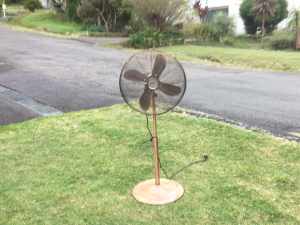 Ronson pedestal fan good condition