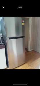 Samsung 393 fridge & frizzer - A1 condition- moving interstate