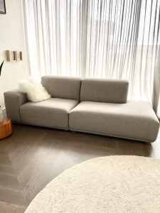 Versatile and elegant sofa with chaise EXCELLENT condition