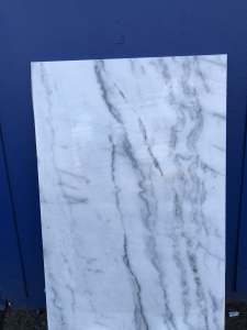 Carrara White polished marble vanity/bench top 1200x600x20mm