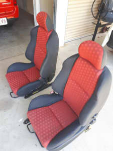 Holden Crewman dual cab ute Cross 8 /SS Front Seats