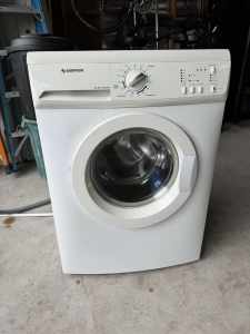 7kg Front Load Simpson Washing Machine