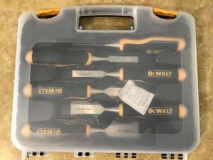 DeWalt 6 piece wood chisel set - new