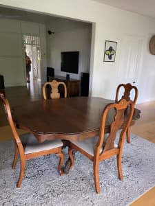Antique dining table - Mahogany