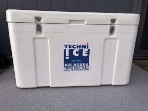 Techni Ice Box