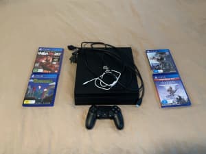 PS4 PRO | 1 terabyte | 4 Games | 1 Controller | Plus Accessories |