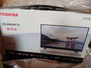 TV Toshiba Smart TV 40 in Model 40 L 47