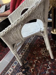 Wicker chair, good condition, pick up Byron