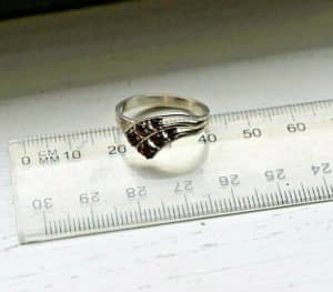 Silver Bohemian Garnet Wave Ring - HALLMARKED - size R