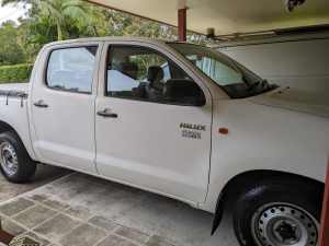 2013 TOYOTA HILUX WORKMATE 4 SP AUTOMATIC DUAL CAB P/UP