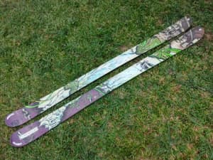 Obsethed K2 Skis $110 pair