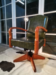 Gorgeous Retro-Vintage Swivel-Recliner Office Chair -Can Deliver