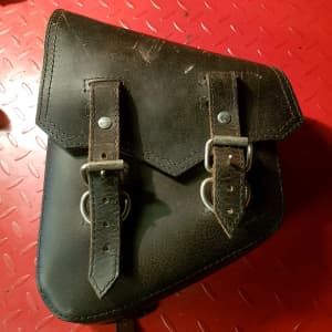 Harley rigid or softail side mount saddlebag 