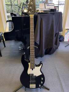 Yamaha BB 234 PJ Bass Guitar and Carry Bag near new condition.