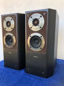 Technics Vintage Speakers 420mm H 210 mm W Bargain!