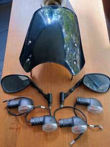 Yamaha XSR indicators, mirrors, screen