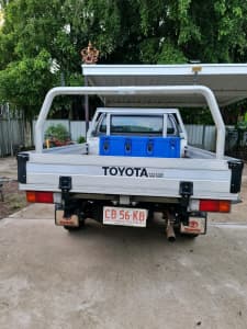 Hilux 4x2 workmate Auto 2014