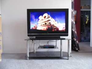 40 TV, LG BluRay Player & Black Glass Stand