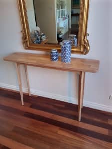 Brand new craftsman made hall table - 110 x 30 x 78 cm