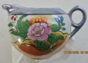 Shiny glazed JUG from 1940s. Made in Japan . 7cm tall approx