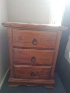 Tully bedroom timber draw set