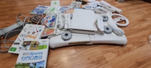 Nintendo Wii Console bundle Controllers, Games, Wii Fit Balance Board
