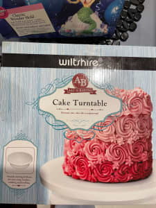 Wiltshire Cake decorating turn table