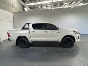 2020 Toyota Hilux GUN126R MY19 Upgrade Rogue (4x4) Pearl White 6 Speed Automatic Double Cab Pick Up