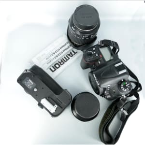 Nikon D7000 & with Bag, Lens, tripod