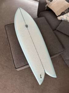 Surfboard 6”0 twin fin Christenson
