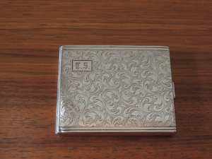 Mums Day gift/collector/antique business card/ex-cigarette case