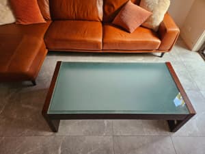 Coffee table in good condition for sale