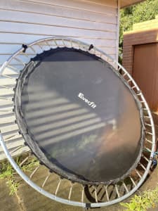 Everfit trampoline 8ft Outdoor Toy, good choice for kids~