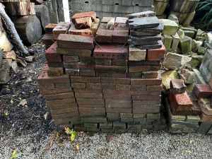 Garden Edging Bricks - 300 pieces Solid Red Brick